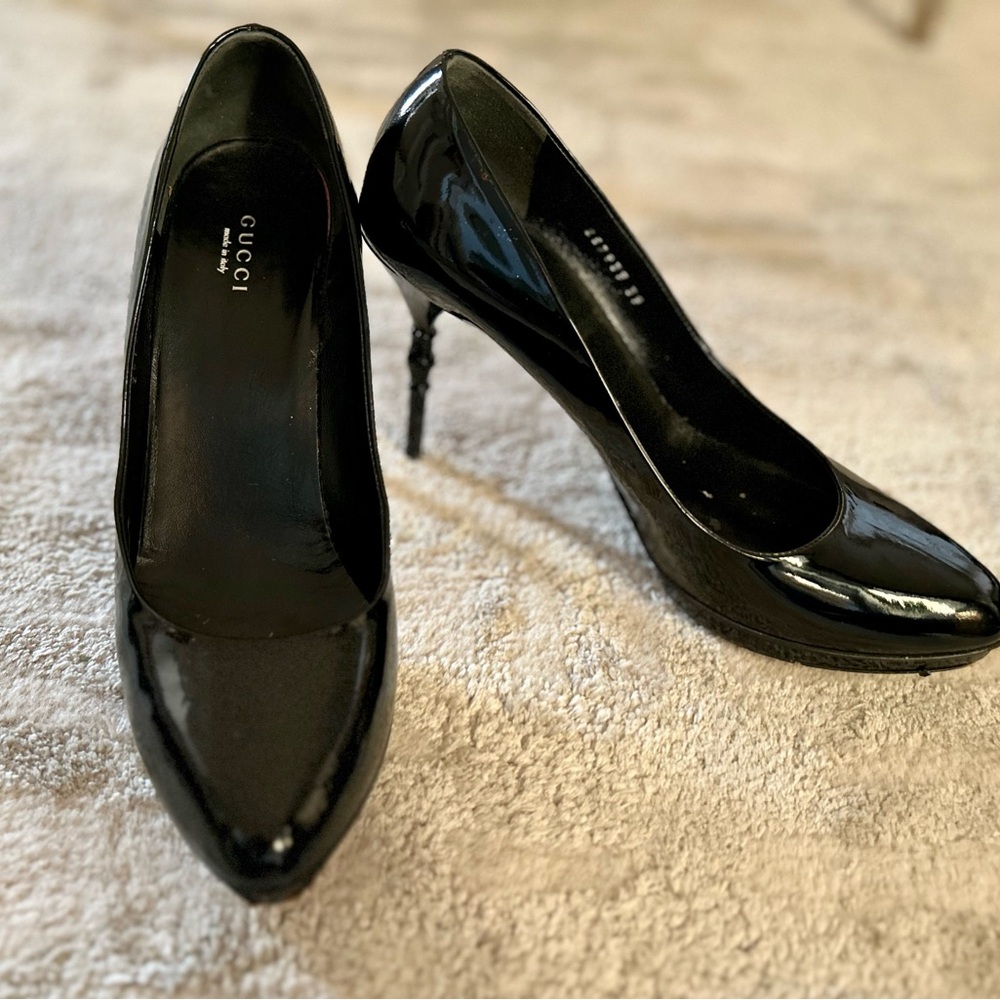 Gucci pumps